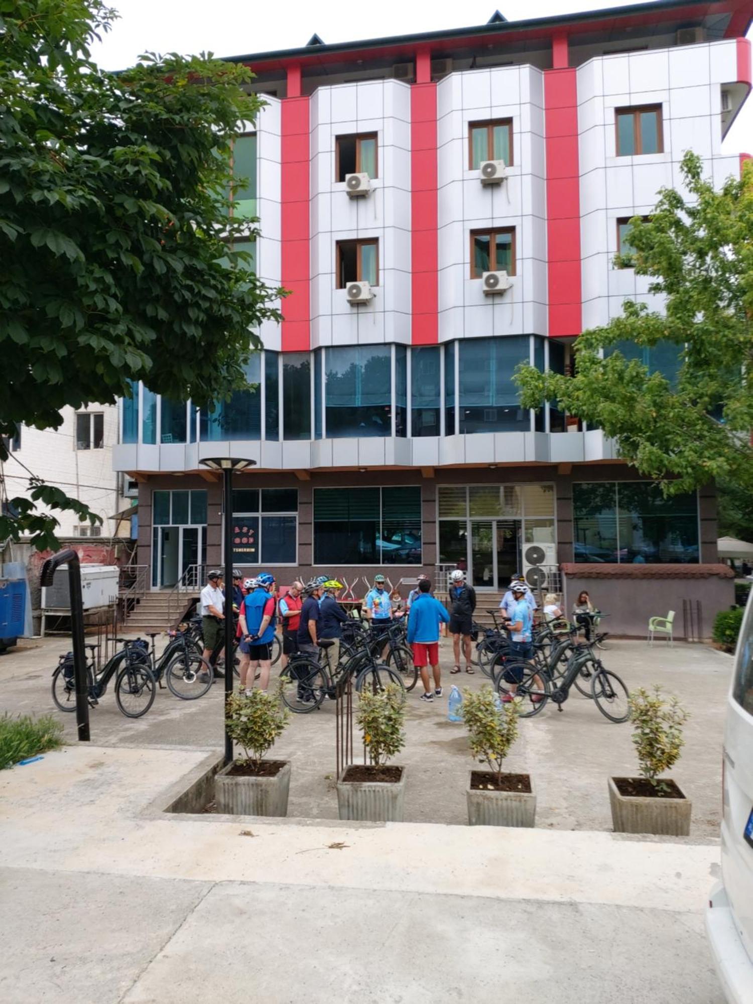 Hotel Piazza Peshkopi Exterior foto